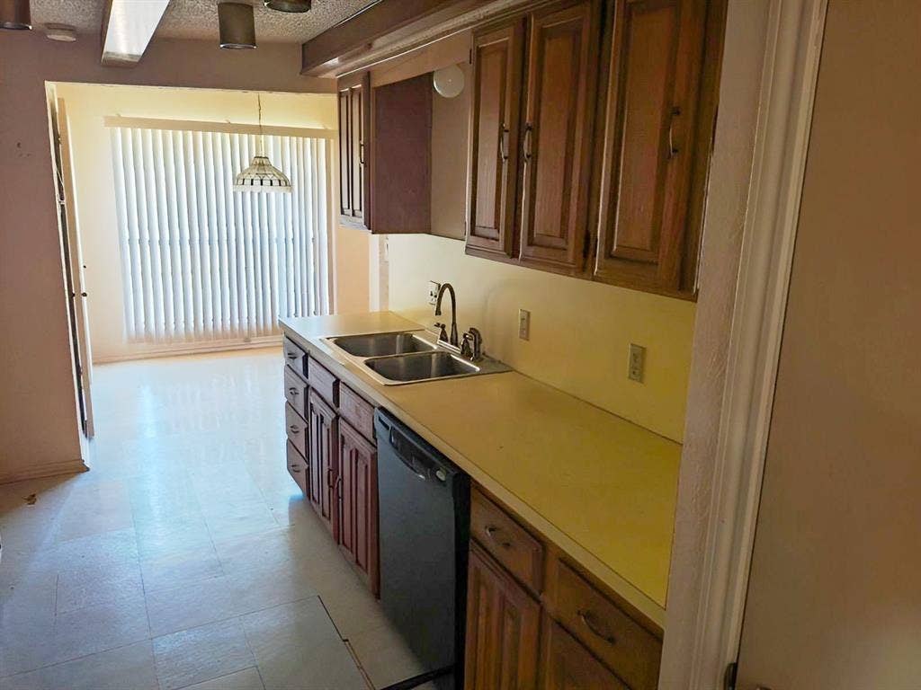 2120 Valley Forge Drive, Plano, TX 75075 2120 Valley Forge Drive, Plano, TX 75075
