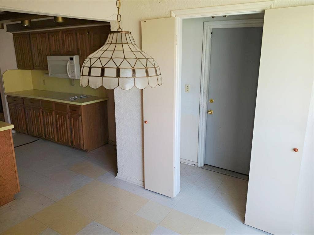 2120 Valley Forge Drive, Plano, TX 75075 2120 Valley Forge Drive, Plano, TX 75075