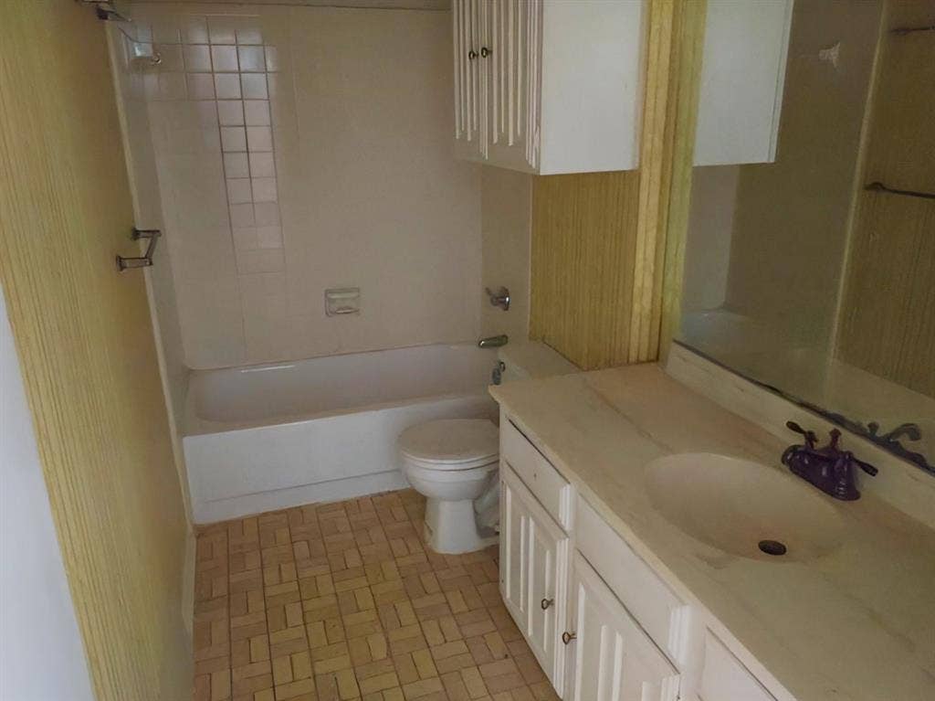 2120 Valley Forge Drive, Plano, TX 75075 2120 Valley Forge Drive, Plano, TX 75075