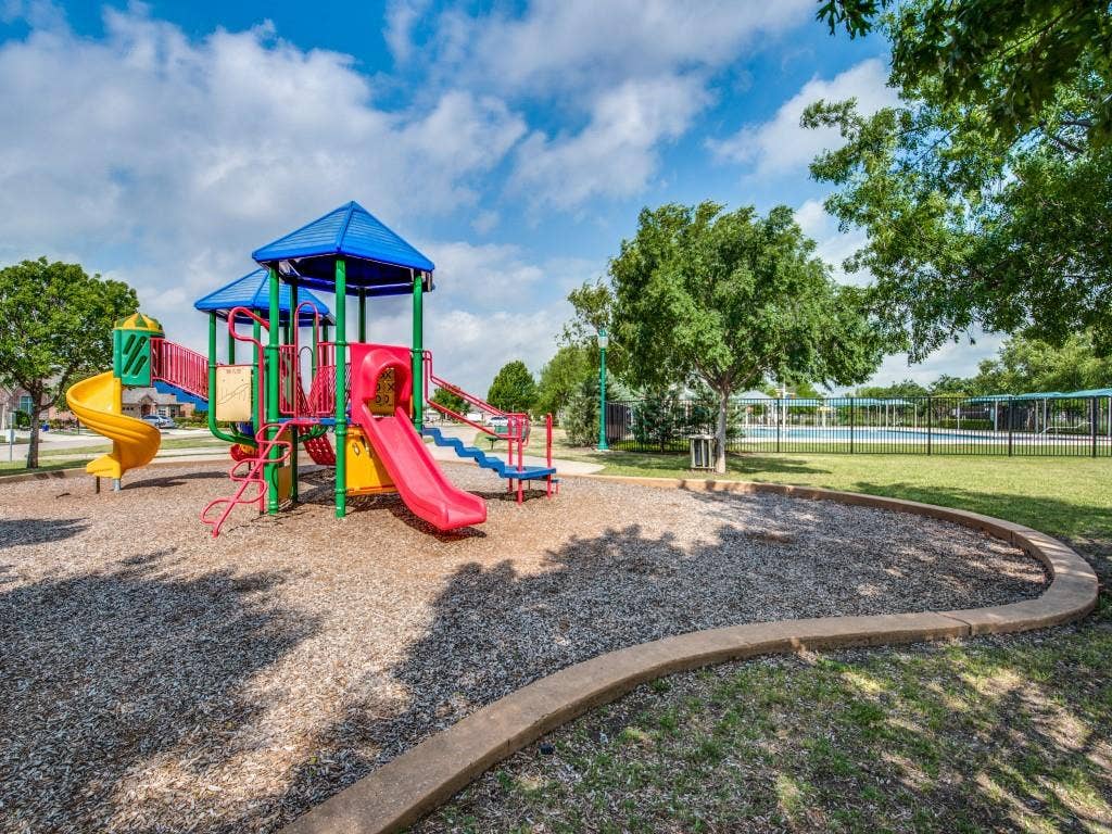 1124 Chip Street, Little Elm, TX 75068
