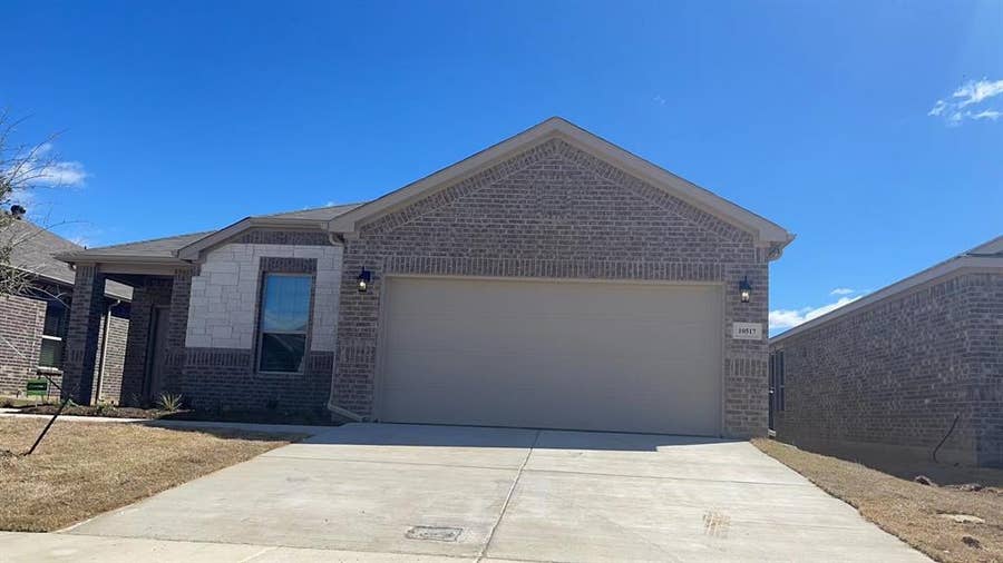 Property photo for 10517 Alpine Meadow Lane, Fort Worth, TX