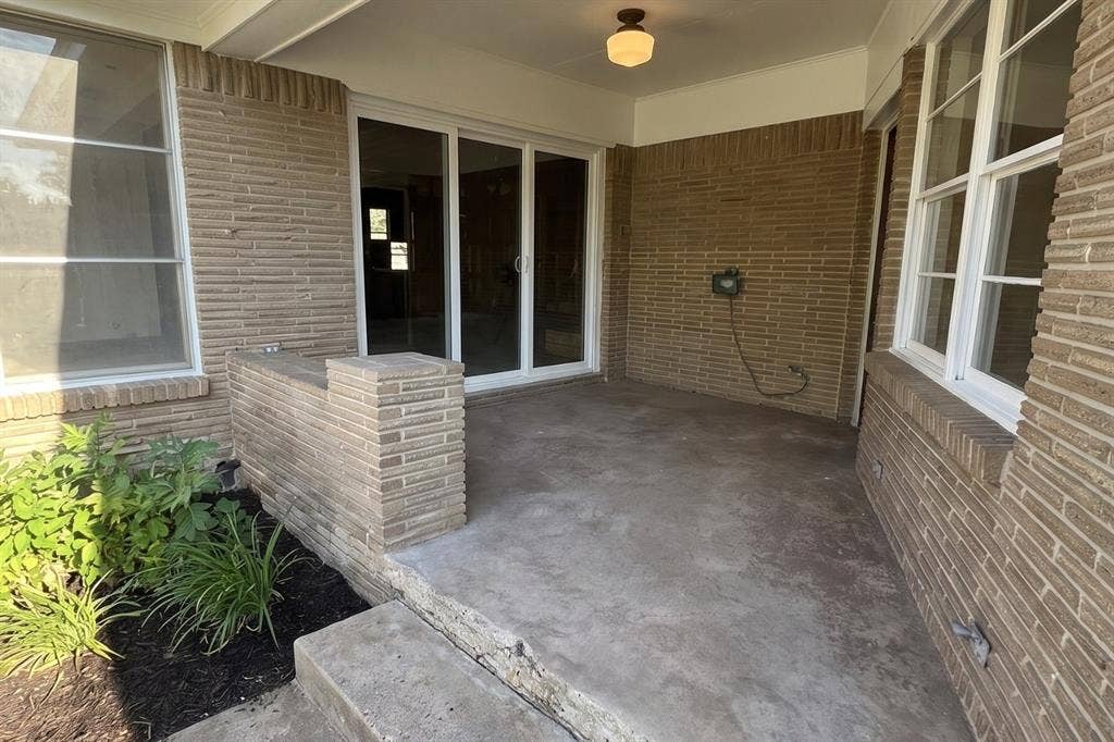 203 HILL Street, Farmersville, TX 75442 Virtually Remodeled/Staged. FOR ILLUSTRATION ONLY. IMPROVEMENTS SHOWN ARE NOT INCLUDED.