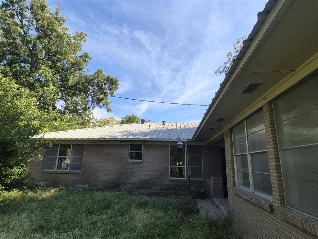 203 HILL Street, Farmersville, TX 75442 Current Condition