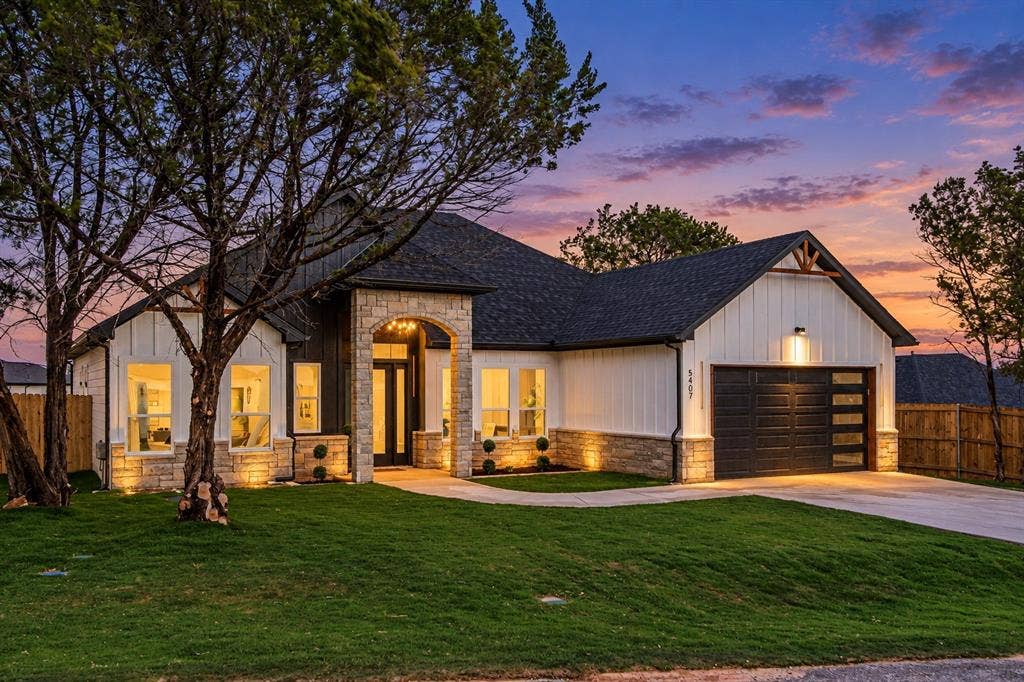 5407 Van Horn Drive, Granbury, TX 76048