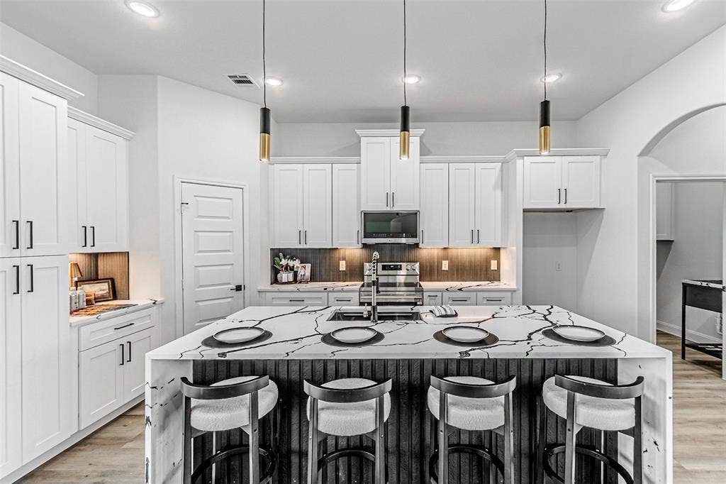 5407 Van Horn Drive, Granbury, TX 76048