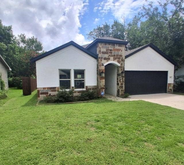 Property photo for 905 Edgar Street, Greenville, TX