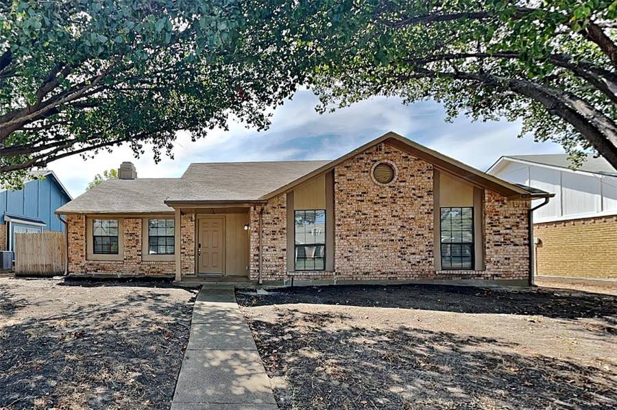 Property photo for 1302 Creekwood Court, Allen, TX
