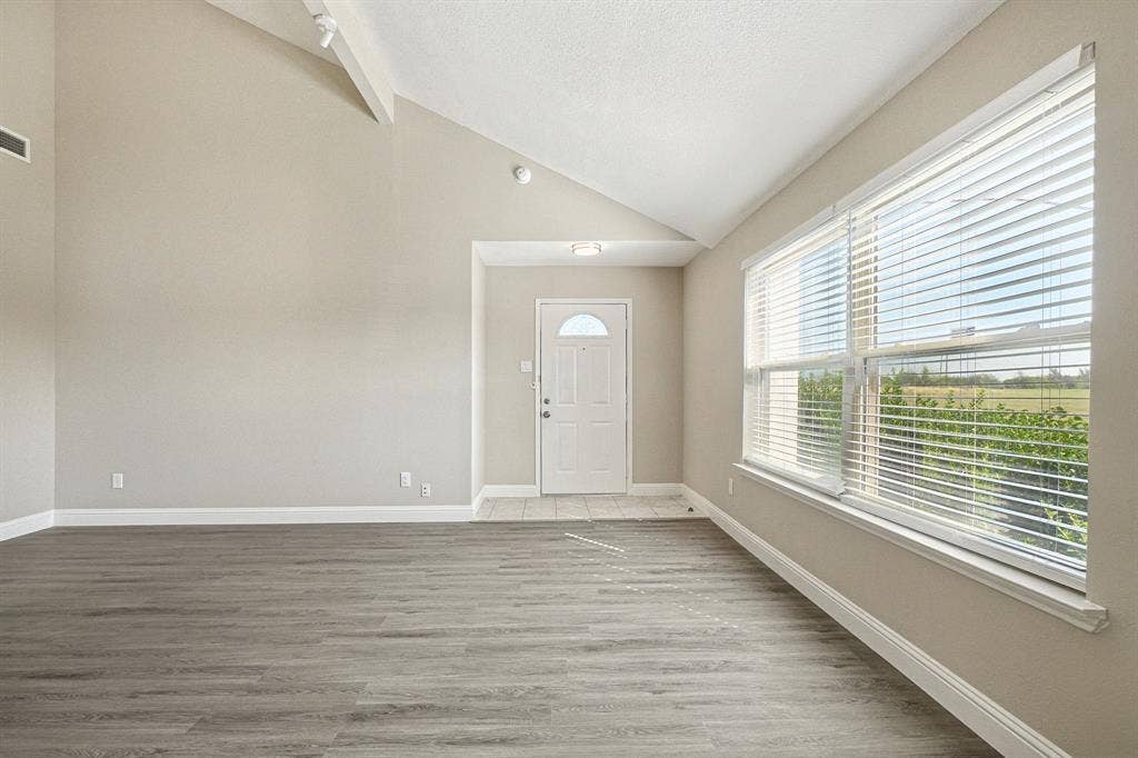 1229 Old Barn Lane, Mesquite, TX 75149 1229 Old Barn Lane, Mesquite, TX 75149