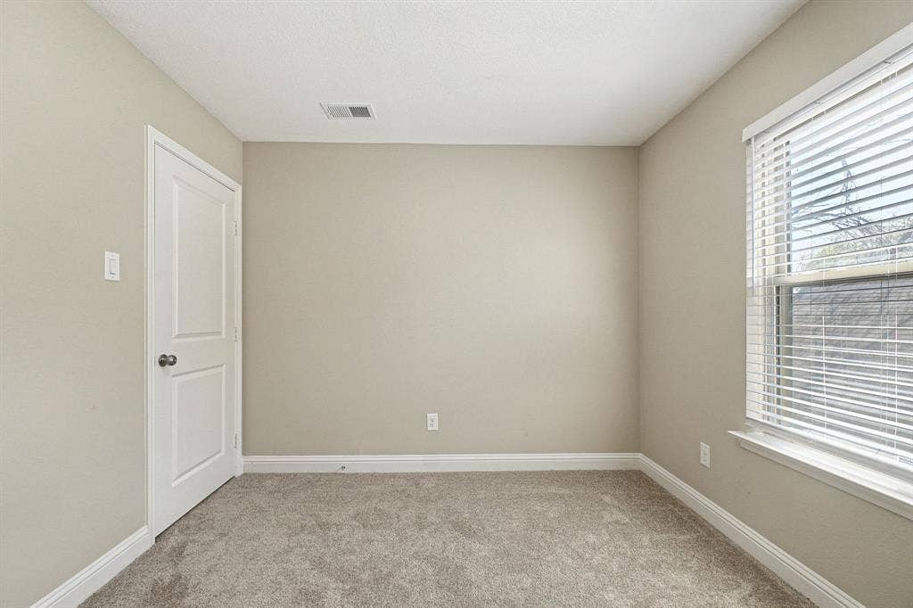 1229 Old Barn Lane, Mesquite, TX 75149 1229 Old Barn Lane, Mesquite, TX 75149