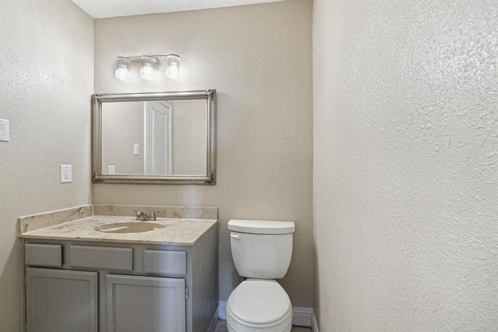 1229 Old Barn Lane, Mesquite, TX 75149 1229 Old Barn Lane, Mesquite, TX 75149