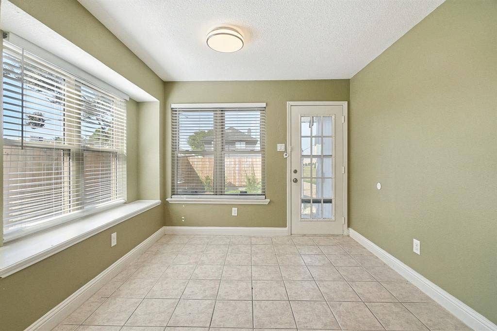 1229 Old Barn Lane, Mesquite, TX 75149 1229 Old Barn Lane, Mesquite, TX 75149