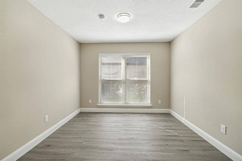 1229 Old Barn Lane, Mesquite, TX 75149 1229 Old Barn Lane, Mesquite, TX 75149