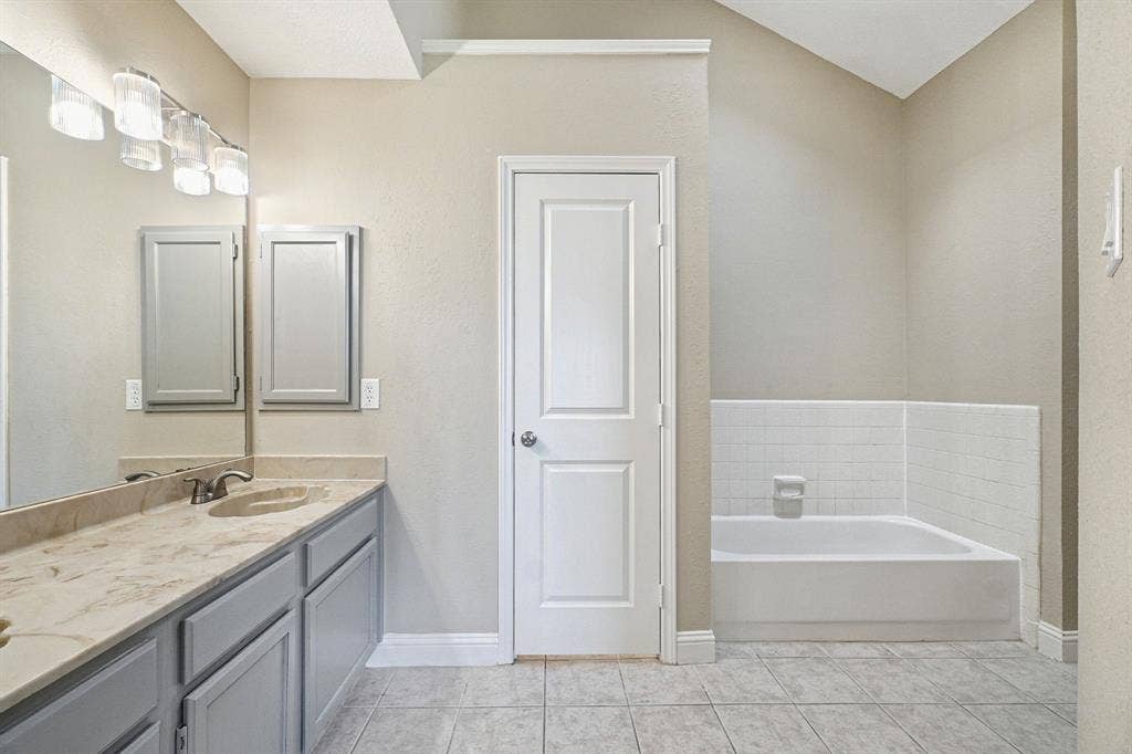 1229 Old Barn Lane, Mesquite, TX 75149 1229 Old Barn Lane, Mesquite, TX 75149