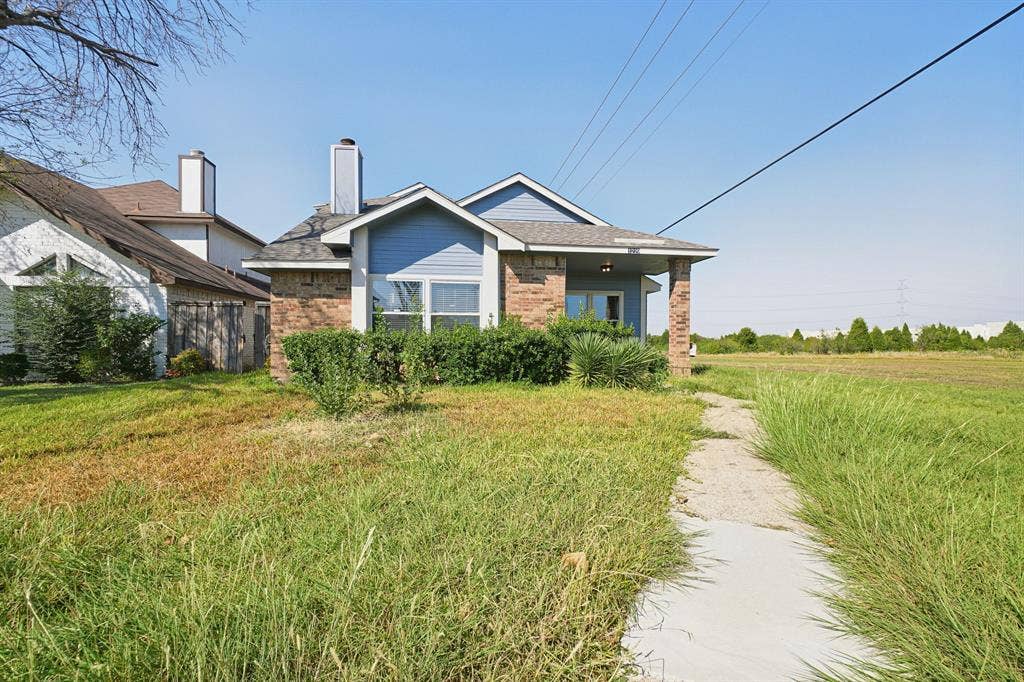 1229 Old Barn Lane, Mesquite, TX 75149 1229 Old Barn Lane, Mesquite, TX 75149