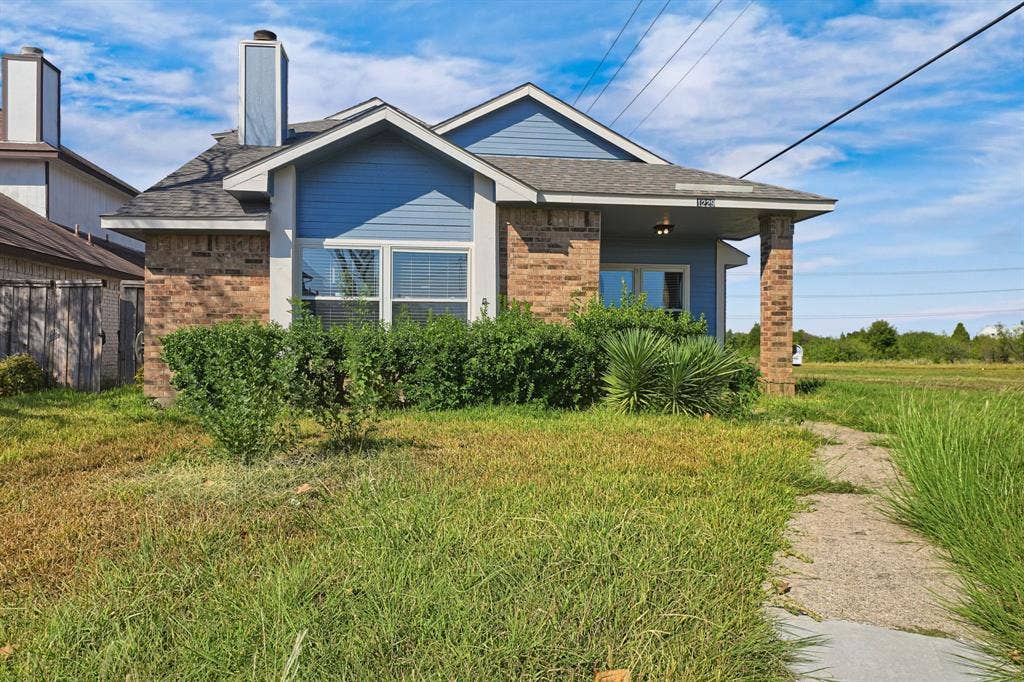 1229 Old Barn Lane, Mesquite, TX 75149 1229 Old Barn Lane, Mesquite, TX 75149