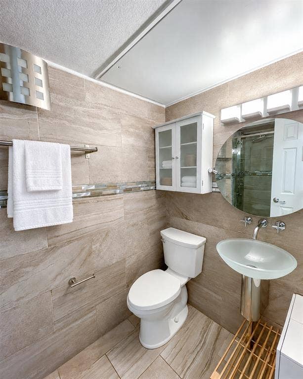 6544 Chicory Court, Dallas, TX 75214 Virtually staged