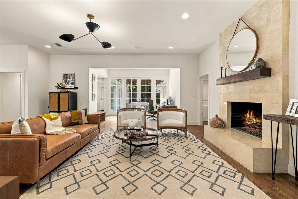 6438 Mccommas Boulevard, Dallas, TX 75214 6438 Mccommas Boulevard, Dallas, TX 75214