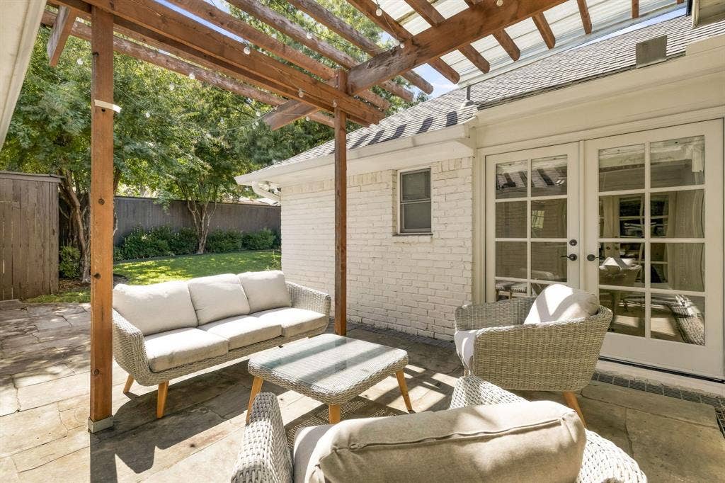 6438 Mccommas Boulevard, Dallas, TX 75214 6438 Mccommas Boulevard, Dallas, TX 75214