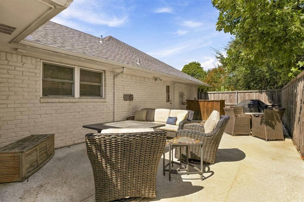 6438 Mccommas Boulevard, Dallas, TX 75214 6438 Mccommas Boulevard, Dallas, TX 75214