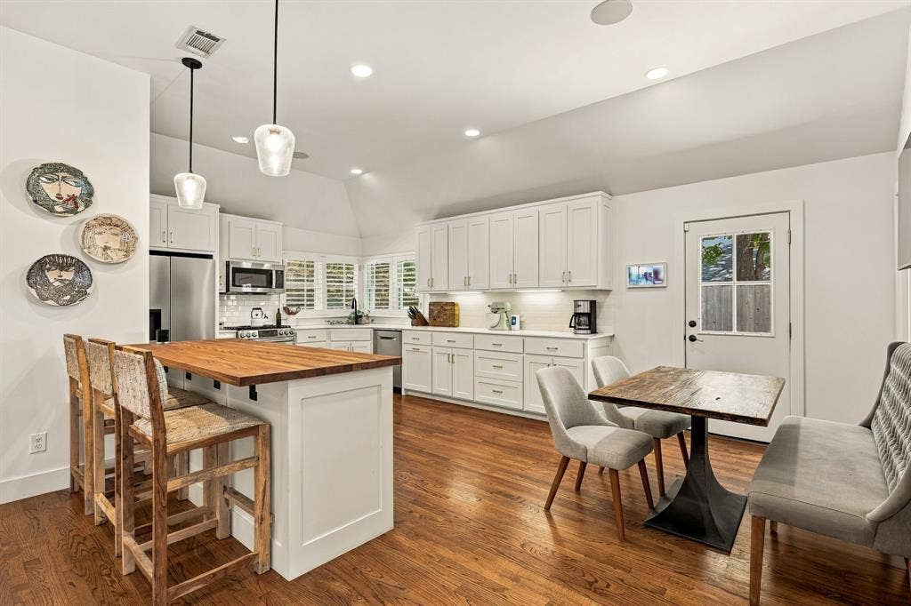 6438 Mccommas Boulevard, Dallas, TX 75214 6438 Mccommas Boulevard, Dallas, TX 75214