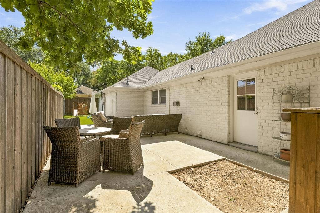 6438 Mccommas Boulevard, Dallas, TX 75214 6438 Mccommas Boulevard, Dallas, TX 75214