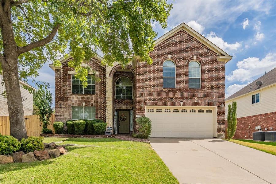 Property photo for 7804 Stansfield Drive, Fort Worth, TX