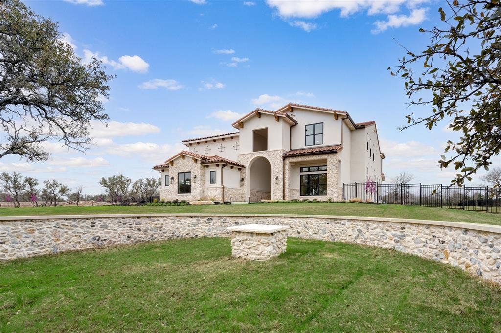 10621 Arrowhead Point Drive, Fort Worth, TX 76179 10621 Arrowhead Point Drive, Fort Worth, TX 76179