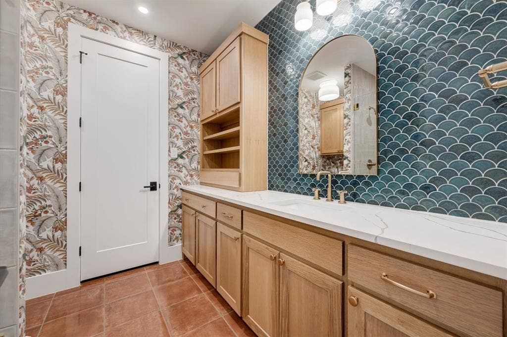10621 Arrowhead Point Drive, Fort Worth, TX 76179 10621 Arrowhead Point Drive, Fort Worth, TX 76179