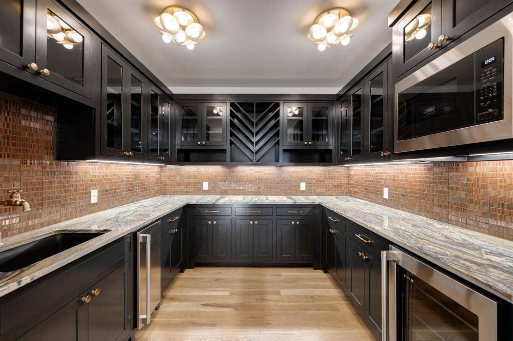10621 Arrowhead Point Drive, Fort Worth, TX 76179 10621 Arrowhead Point Drive, Fort Worth, TX 76179