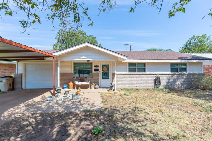 Property photo for 1528 Sunset Street, Merkel, TX