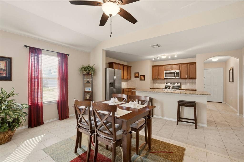 800 Amber Street, Princeton, TX 75407 Casual dining, formal dining...round table, rectangular or oval table....the choice is yours.