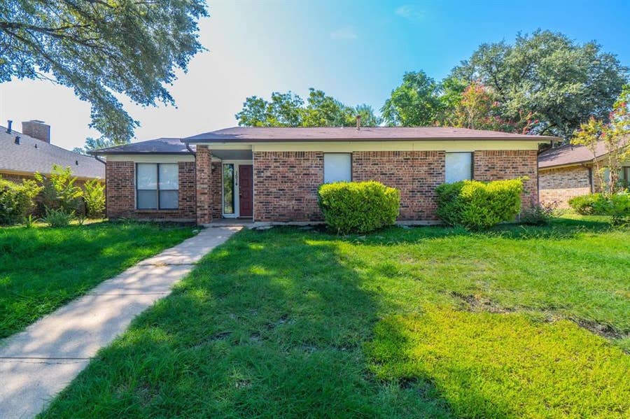 Property photo for 1514 Hindsdale Drive, Richardson, TX