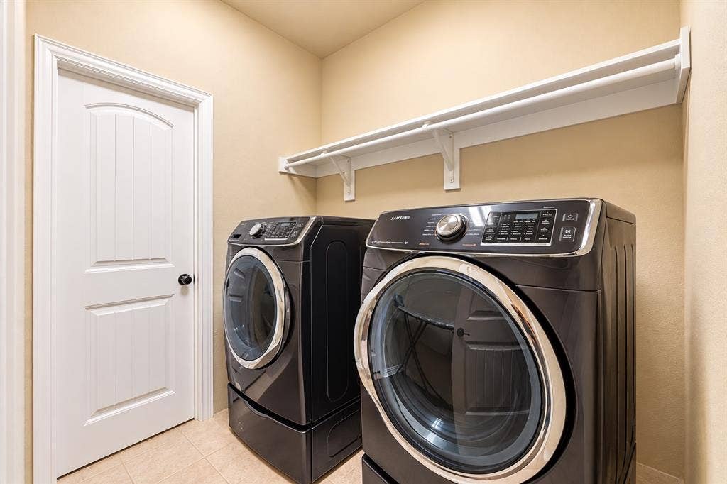 1704 Keswick Drive, McKinney, TX 75071 1704 Keswick Drive, McKinney, TX 75071