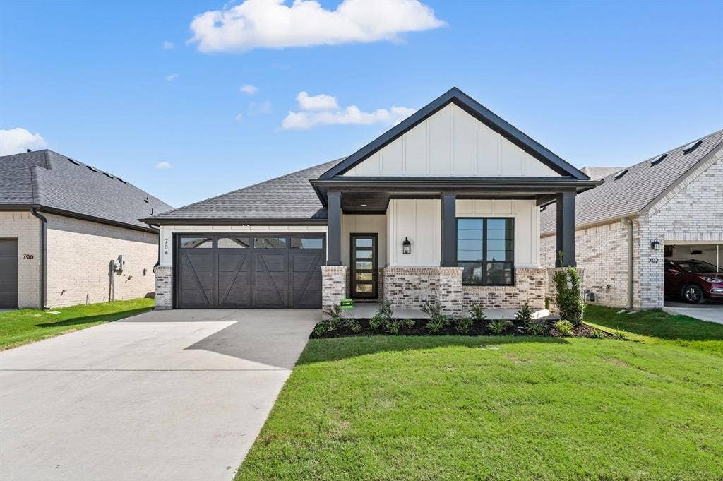 704 Blackbird Drive, Aledo, TX 76008 704 Blackbird Drive, Aledo, TX 76008