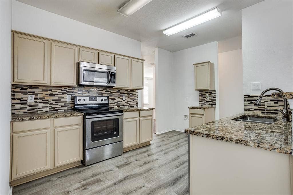 4021 Carrington Drive, Garland, TX 75043 4021 Carrington Drive, Garland, TX 75043