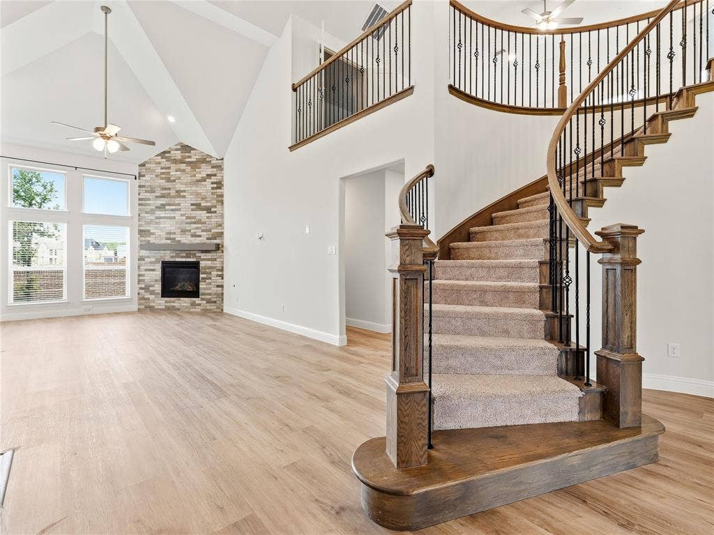 913 Peabody Drive, McKinney, TX 75071 Front entry with gorgeous staircase