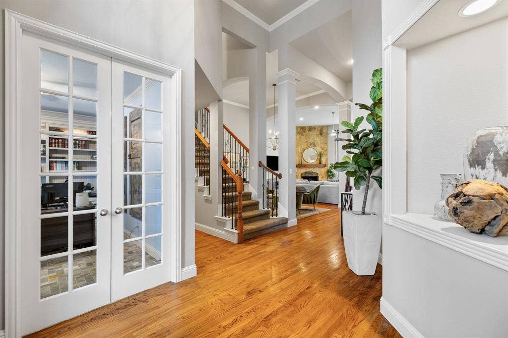 Beautiful entrance greets you as soon as you step inside.
