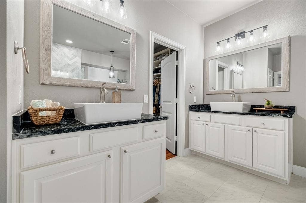 Double sinks with plenty of space to share.
