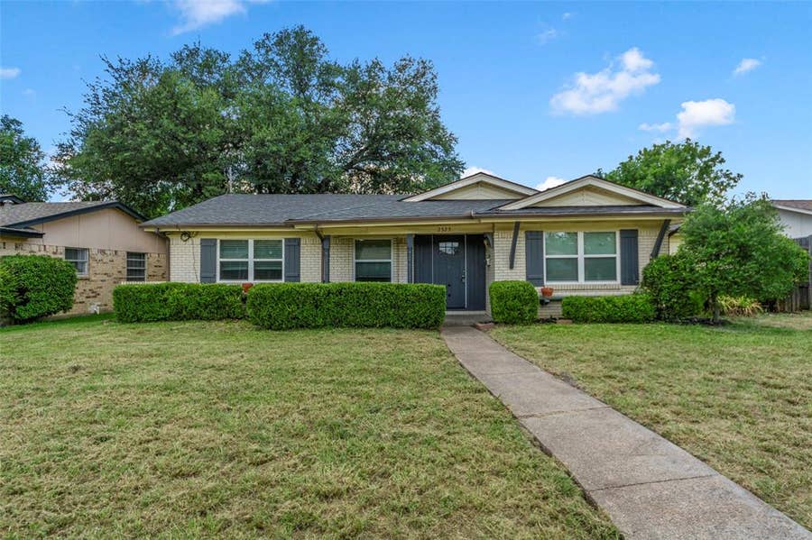 Property photo for 2323 Luau Street, Mesquite, TX