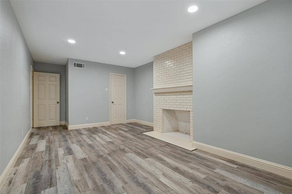 1585 E Kiest Boulevard, Dallas, TX 75216 1585 E Kiest Boulevard, Dallas, TX 75216