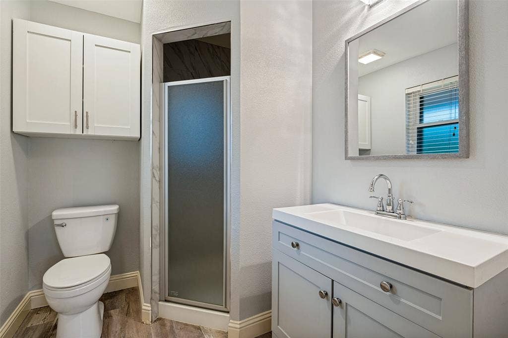 1585 E Kiest Boulevard, Dallas, TX 75216 1585 E Kiest Boulevard, Dallas, TX 75216