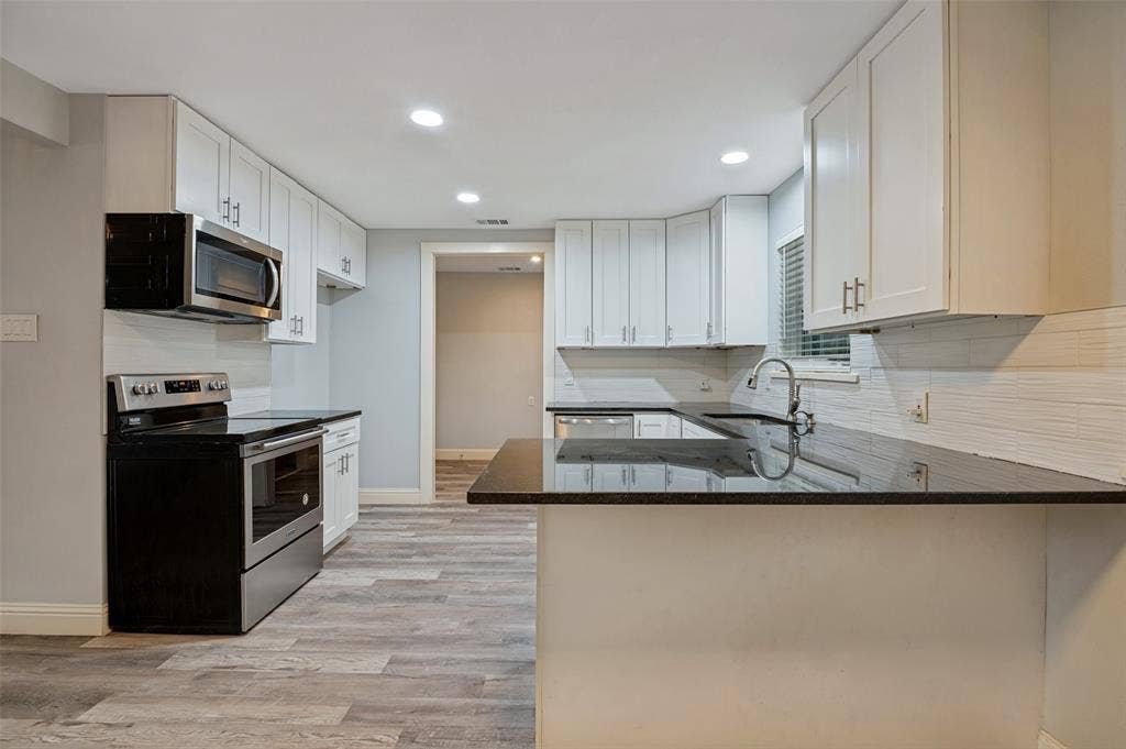 1585 E Kiest Boulevard, Dallas, TX 75216 1585 E Kiest Boulevard, Dallas, TX 75216