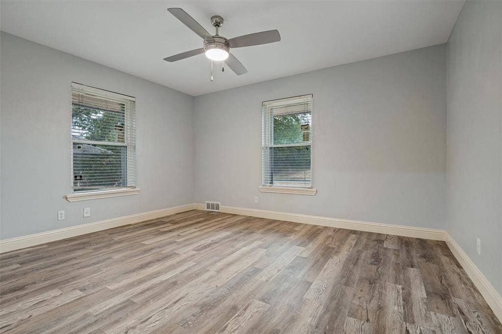 1585 E Kiest Boulevard, Dallas, TX 75216 1585 E Kiest Boulevard, Dallas, TX 75216