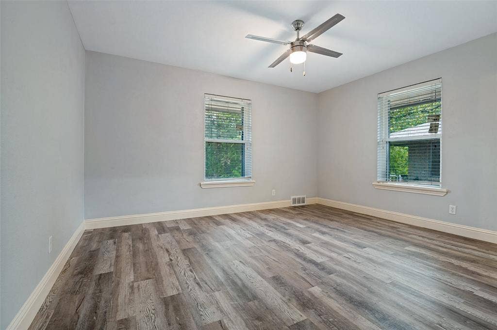 1585 E Kiest Boulevard, Dallas, TX 75216 1585 E Kiest Boulevard, Dallas, TX 75216