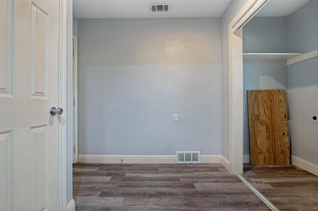 1585 E Kiest Boulevard, Dallas, TX 75216 1585 E Kiest Boulevard, Dallas, TX 75216