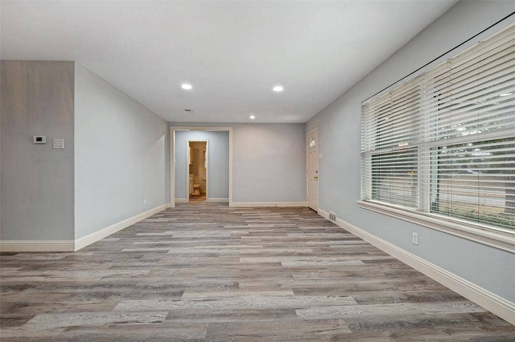 1585 E Kiest Boulevard, Dallas, TX 75216 1585 E Kiest Boulevard, Dallas, TX 75216