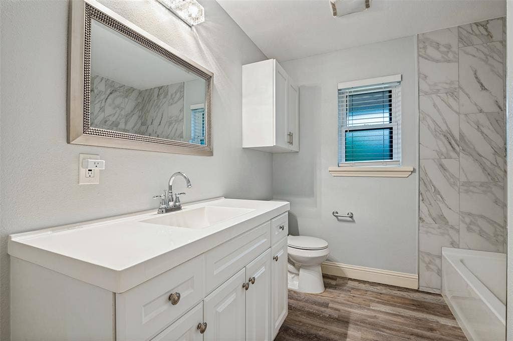 1585 E Kiest Boulevard, Dallas, TX 75216 1585 E Kiest Boulevard, Dallas, TX 75216