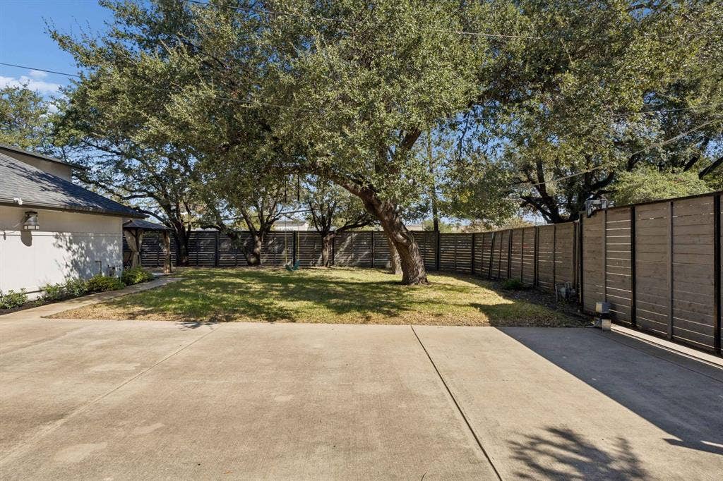 7986 Briaridge Road, Dallas, TX 75248 7986 Briaridge Road, Dallas, TX 75248