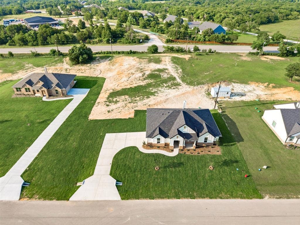 116 Park Hurst Drive, Boyd, TX 76023