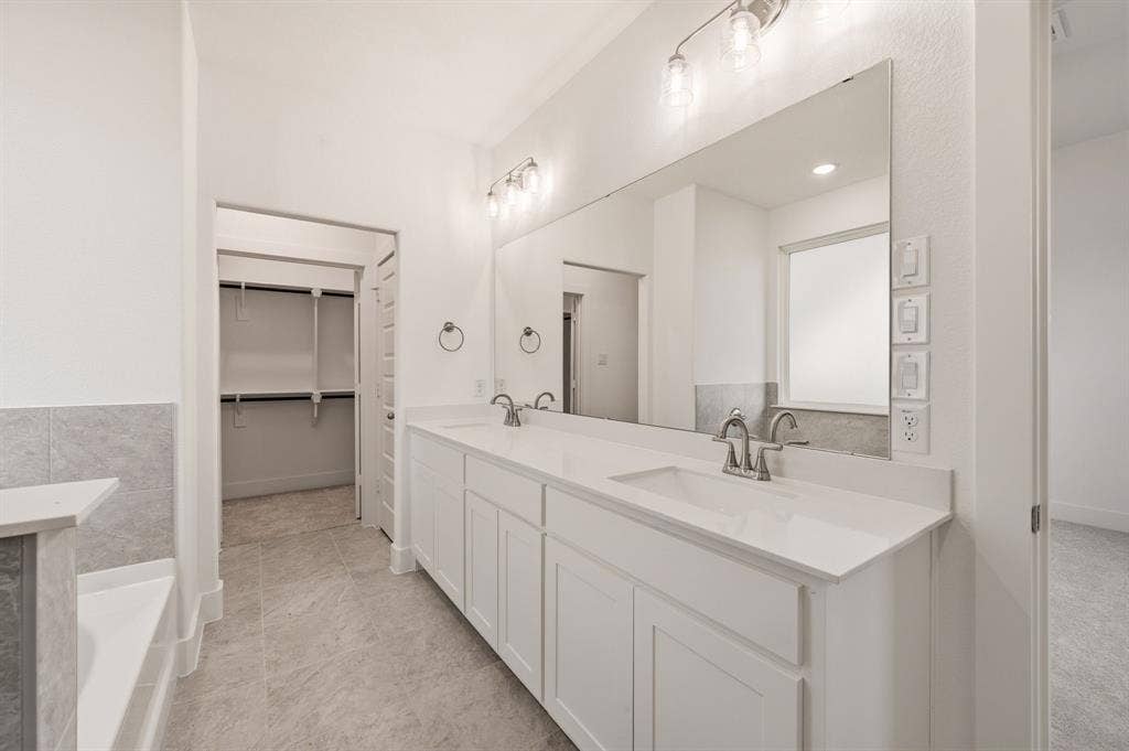 116 Park Hurst Drive, Boyd, TX 76023